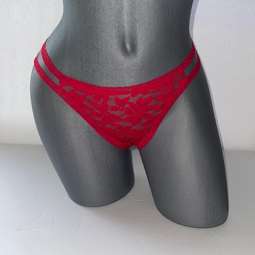 Victoria’s Secret Pink Lace Thong Strappy Underwear Panty. NWT